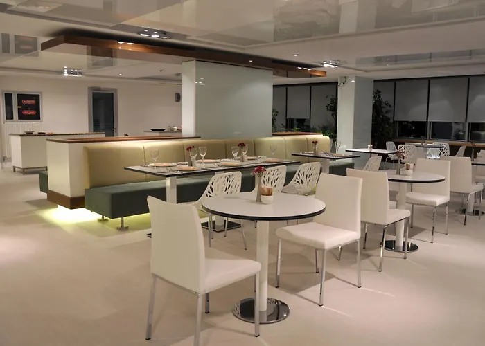 No 19 Boutique Hotell 4*