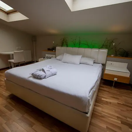 No:19 Boutique Hotel 4*