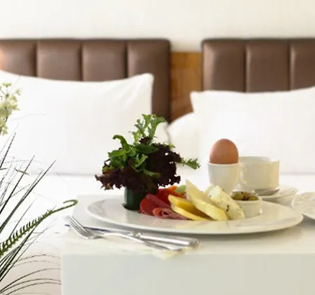 No 19 Boutique 4*